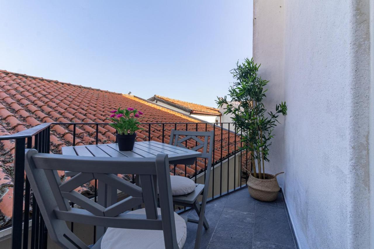 Porta 25 Guesthouse Covilha Bagian luar foto